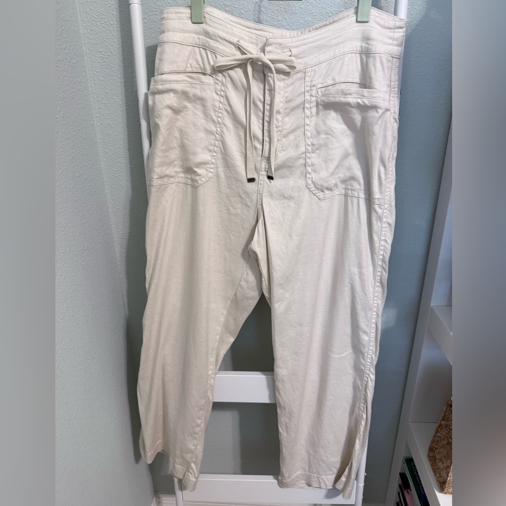 Soft Surroundings Linen Blend Cream Drawstring Cropped Pants